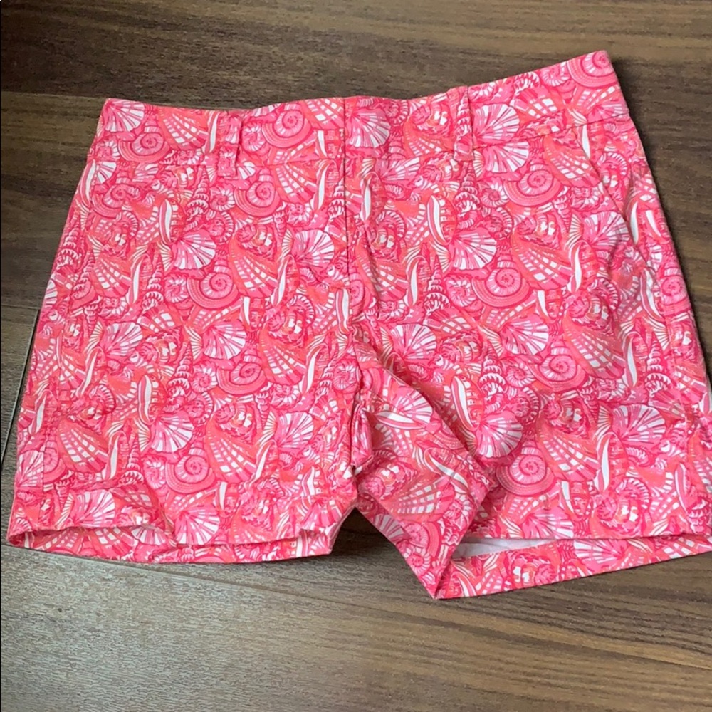 Vineyard vines shorts. Size 6.